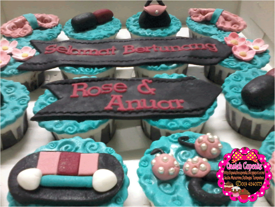 Qasieh Cupcake ♥: Cup Cake Fondant dan Apam Polkadot