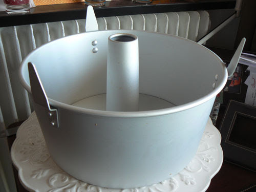 angel food cake pan.jpg