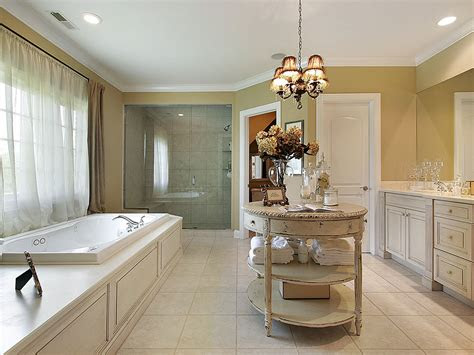 Once you determine which type of black mold is growing in your bathroom, you can wipe it out with this appropriate plan of attack. Bathroom Renovations Montreal | Renovco