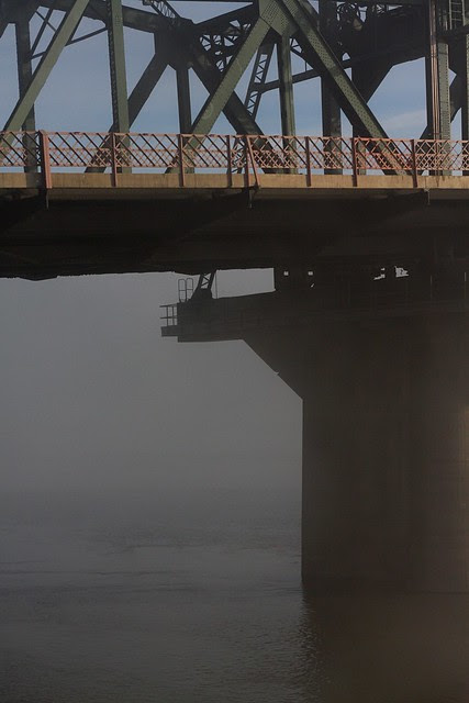 fog, hawthorne bridge