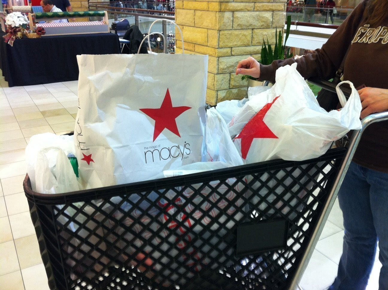 Macy's announces closures and new stores; no Oregon malls affected ...