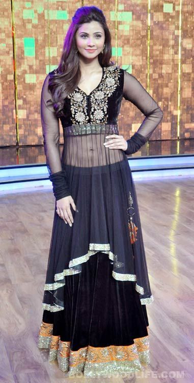 Daisy Shah flawless curvy beauty