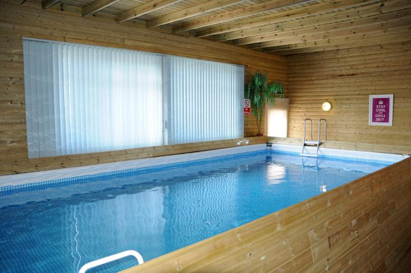 Stable Cottage, 4 Bedroom Holiday House in Wrexham, Sleeps 10