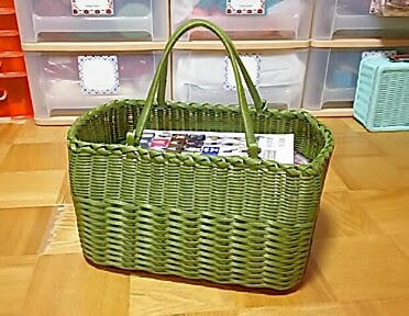 ダイソーのクラフトバンドでバスケットを編みました Hanabibiのあみあみ手芸部ブログ