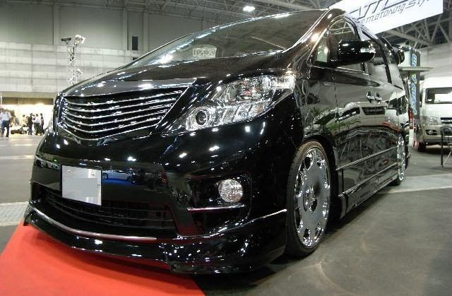 カスタムカー 改造車 アルファード