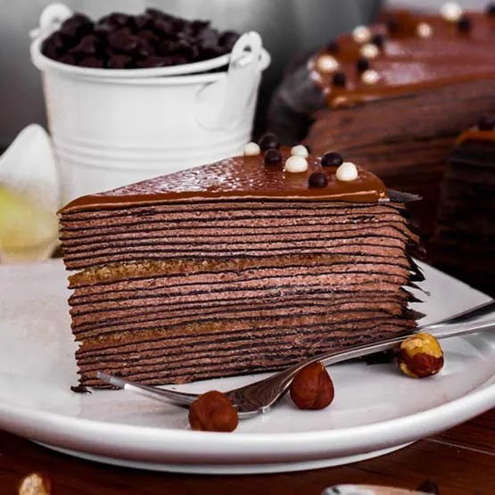 Sliced_Hazelnut Chocolate Mille Crepe