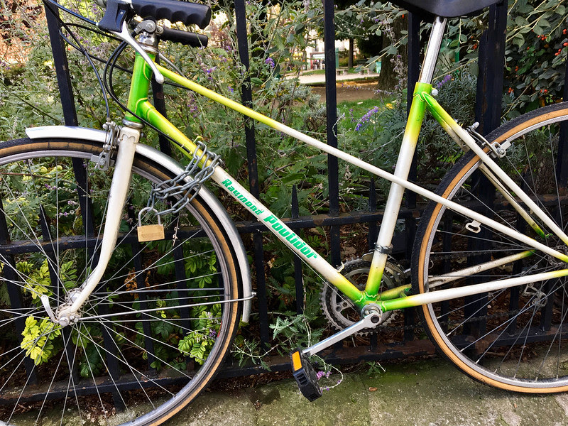 Paris bikes and street scenes-123.jpg