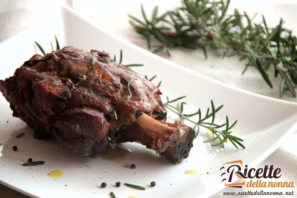 Stinco di maiale al forno | Ricette della Nonna