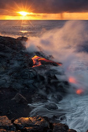 ifaisteia6 ΔΕΙΤΕ: Απίστευτες φωτογραφίες από το πιο ενεργό ηφαίστειο του κόσμου!