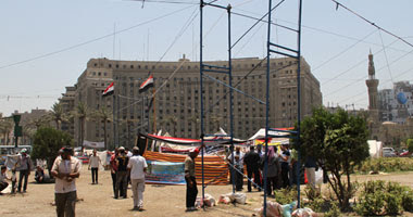 الاستعدادات بميدان التحرير لمليونية الغد على قدم وساق