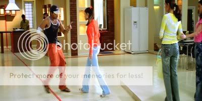 http://i347.photobucket.com/albums/p464/blogspot_images1/Happy/PDVD_325.jpg
