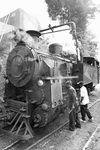 house_20091025_D_050127_bw