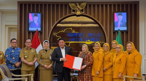 Hj. Lidyawati Cik Ujang Resmi Nahkodai BKOW Sumsel, Terima SK Kepengurusan Langsung dari Gubernur