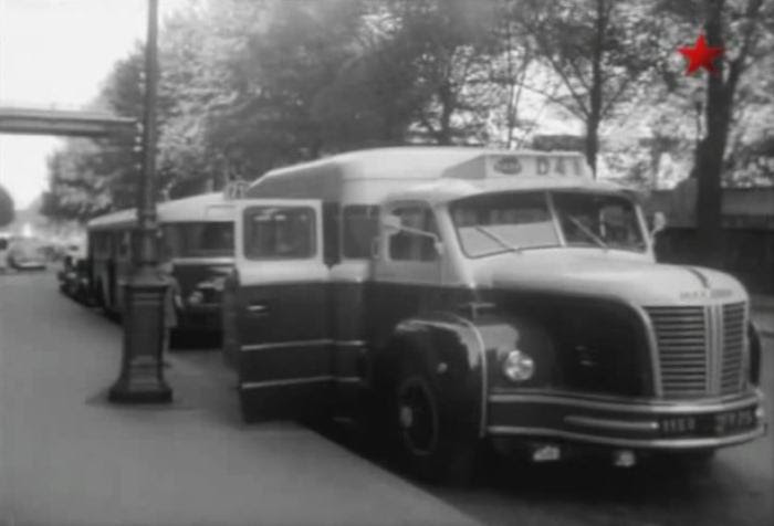 IMCDb.org: 1956 Berliet GLM 10 Fourgon Atelier RATP in quot;Kolesa strany 