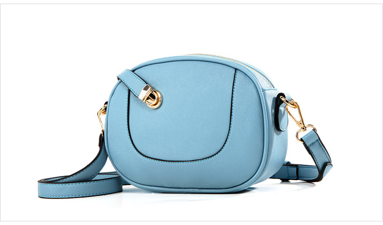 พร้อมส่ง กระเป๋าAxixi น่ารักมากค่ะ ใบเล็ก มีตัวล็อคเก๋ๆ สะพายได้วิธีเดียว Bag พร้อมส่ง กระเป๋าAxixi น่ารักมากค่ะ มีตัวล็อคเก๋ๆ สะพายได้วิธีเดียว ใบเล็ก