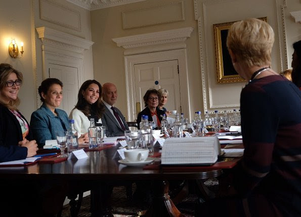 Pregnant Kate Middleton attended meeting on maternal mental health. Duchess Catherine of Cambridge style