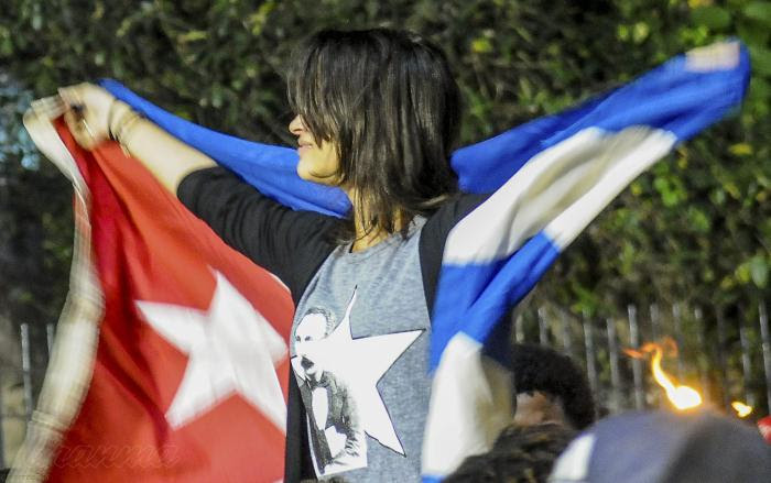Marcha de la antorchas en homenaje al 167 aniversario del natalicio del héroe nacional José Martí, Presidido por el 1er Secretario del PCC General de Ejercito Raul Castro y el Presidente de Cuba Miguel Díaz Canel Bermúdez