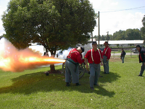 Dade Raid, Dade City, Florida, 2003. Photo courtesy of Jim Mordue