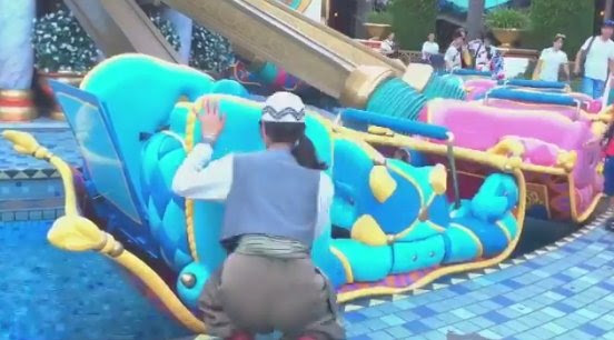 ディズニーシーの乗り物に車椅子のまま乗る動画が話題に こんな風に変形するのか はちま起稿