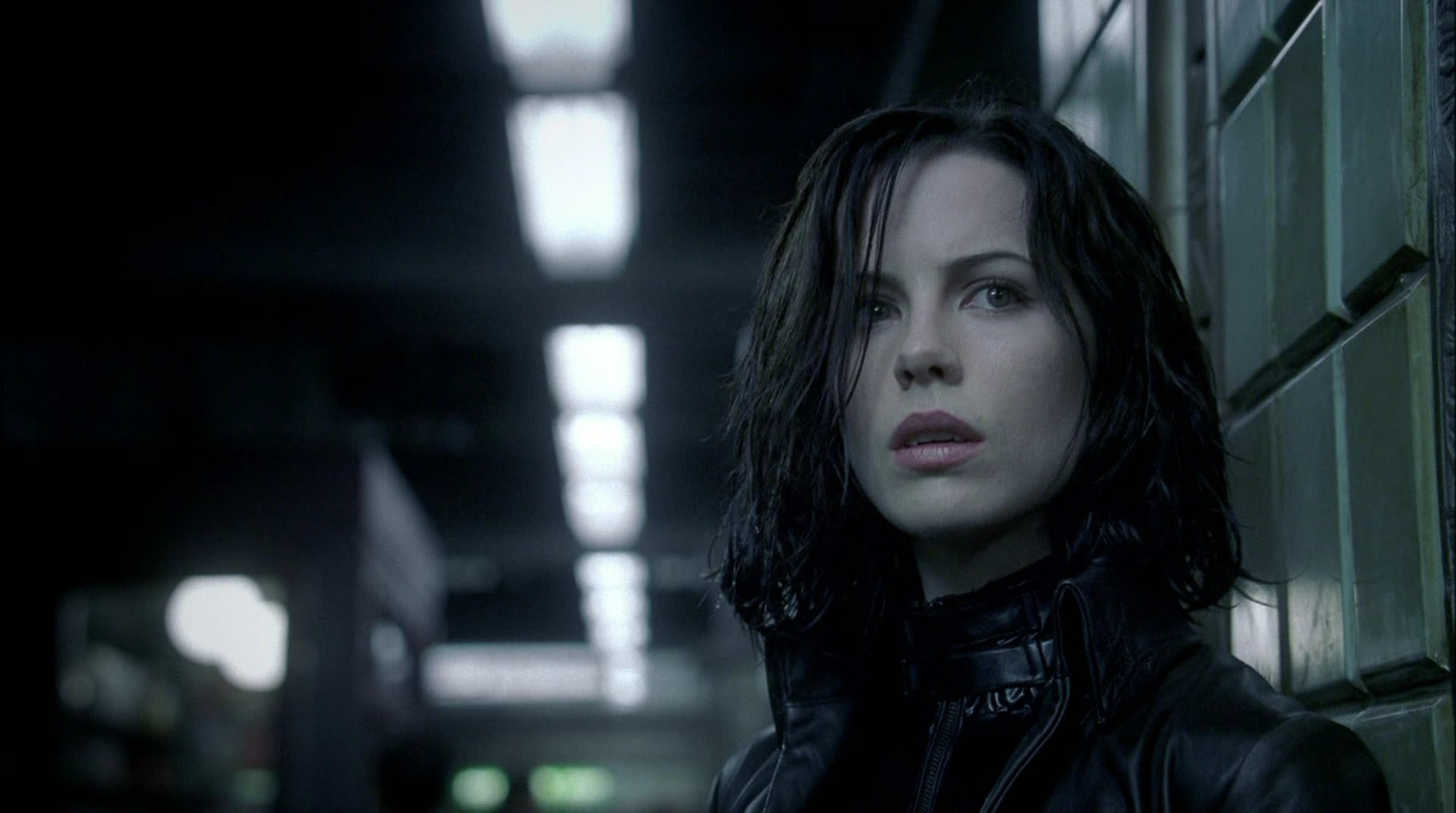 Kate Beckinsale (Underworld) vs Milla Jovovich (Resident ...