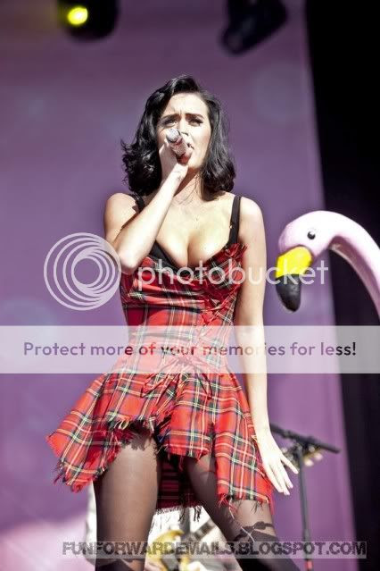 Katy Perry - HOT at T in the Park music fest in Kin
