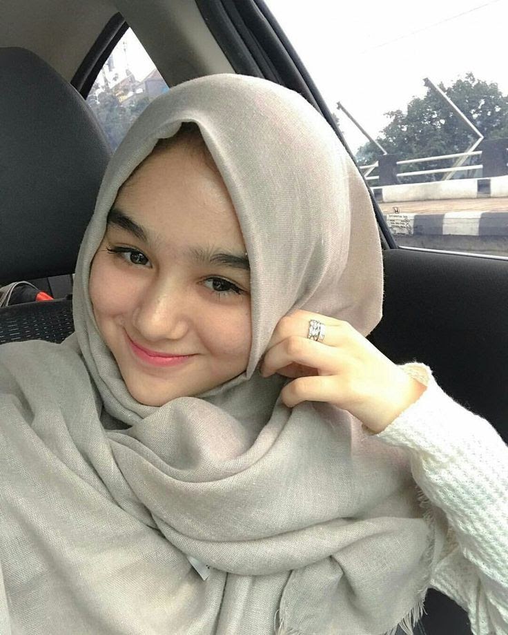 23+ Gambar Wanita Cantik Bertato, Inspirasi Penting!