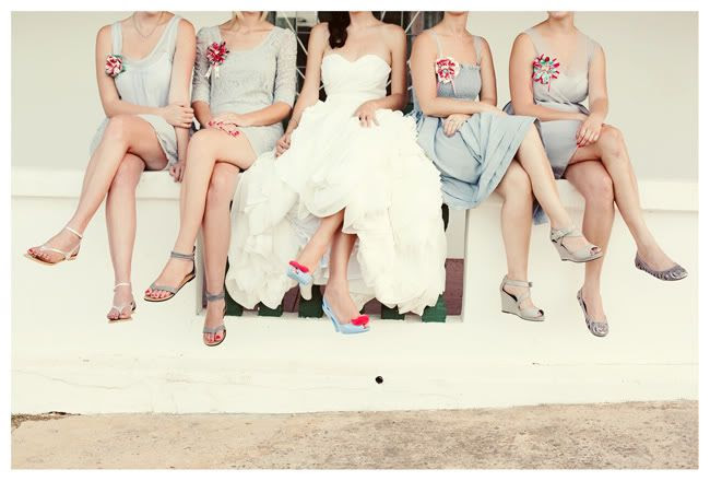 http://i892.photobucket.com/albums/ac125/lovemademedoit/JM_VintageWedding_037.jpg?t=1293206346