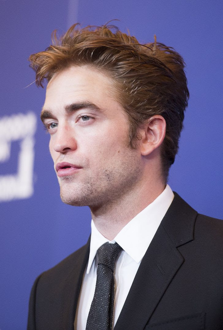  photo RobertPattinsonHFPApix61.jpg