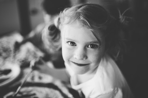 www.inthelittleredhouse.blogspot.com