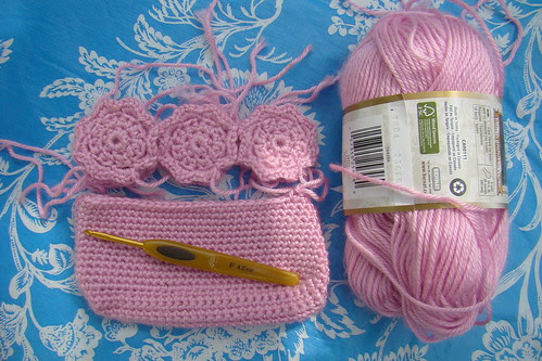 a small pink bag...wip