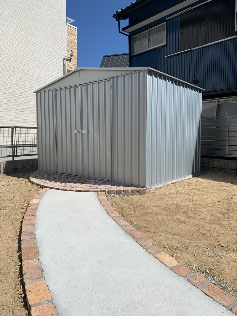 暑い日のガレージ工事 ユーロ物置 L ヤマヘイ工房のブログ
