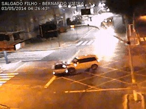 Câmera de segurança filmou acidente que resultou na morte de idosa em Natal (Foto: Divulgação/Polícia Civil)