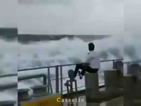 নিঃস্বঙ্গতার অন্তিম যাত্রা 