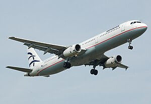 An Aegean Airlines Airbus A321-232 landing at ...