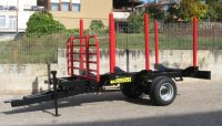 Rimorchio con caricatore forestale usato