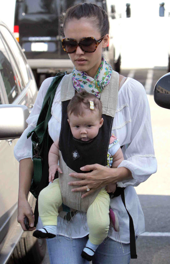 jessica alba movies 2011. jessica alba movies 2011. Jessica Alba and her baby; Jessica Alba and her baby. KingYaba. Apr 15, 03:08 PM