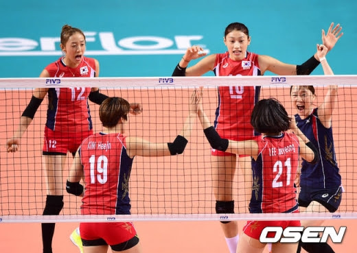 한국-세르비아 여자배구, 3세트까지 1대2…'팽팽' - 머니투데이방송