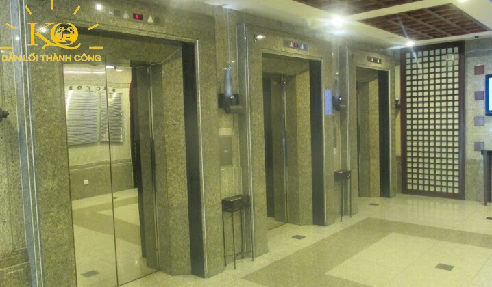 Hình chụp thang máy