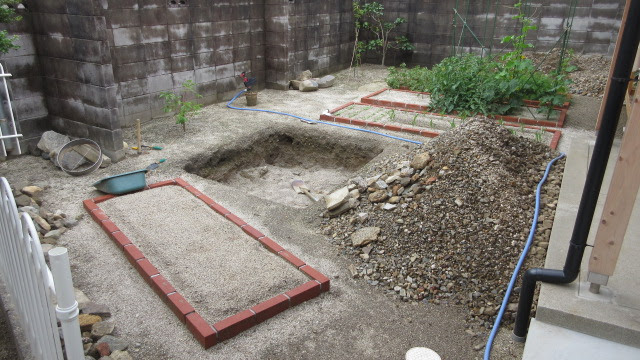 畑作り 後始末編 残った砂利 土砂の処理 Diyと家庭菜園 どうせ長くは続かない