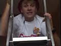 Video Подготовка к ремонту квартиры. Чистка стен и потолка