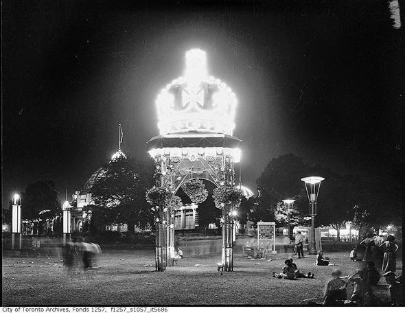 20111026-arch-cne-night-1950s-f1257_s1057_it5686.jpg