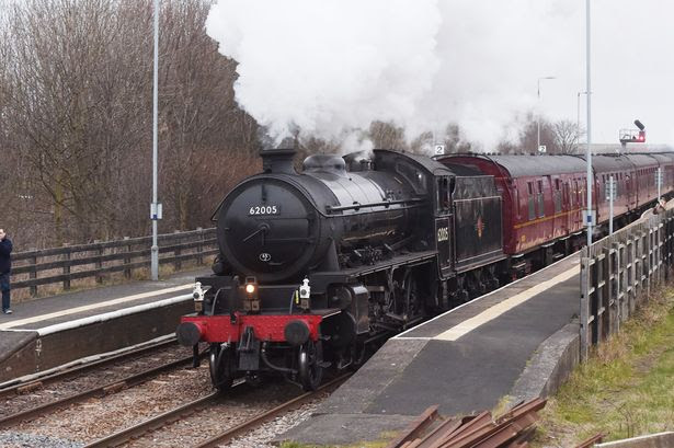 K1 No. 62005 leads No 61994 "the Great Marquess" at Seaton Carew
