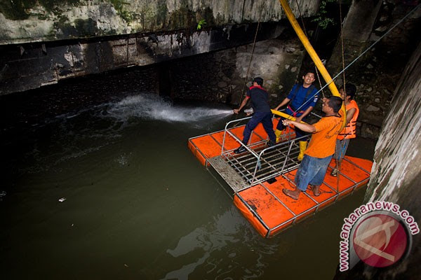 Perbaikan Sistem Drainase - Foto ANTARA News