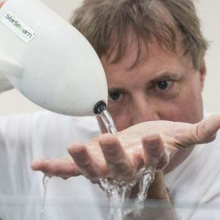 By infusing H2O with ultrasonic bubbles, StarStream gives tap water incredible cleaning power