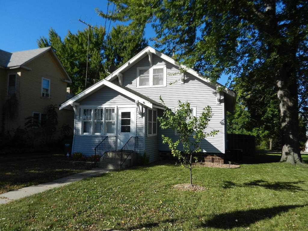 lake homes for sale mora mn