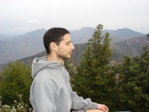 Miguel_no_templo_de_Sati__Kuja_Puri___2