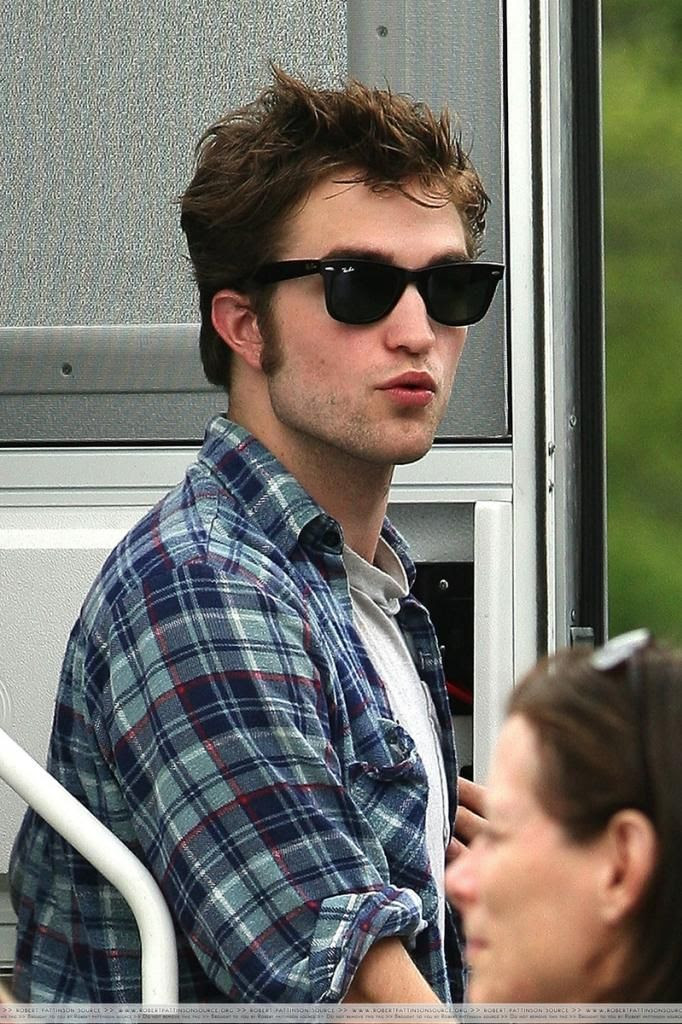  photo Robsunglasses-1.jpg