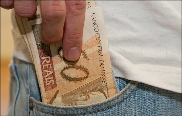 Salário mínimo digno para o trabalhador deveria ser de R$ 3.240,27, diz Dieese