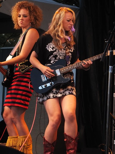 Girls With Guitars at Ottawa Bluesfest 2011