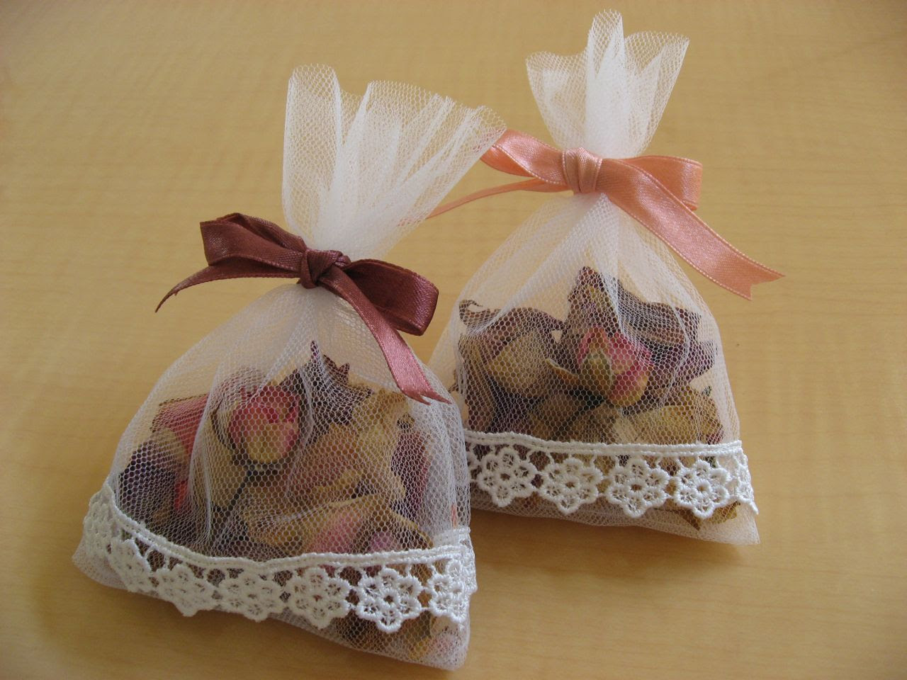 ローズの香りのサシェ うさぎ こうさぎ日記